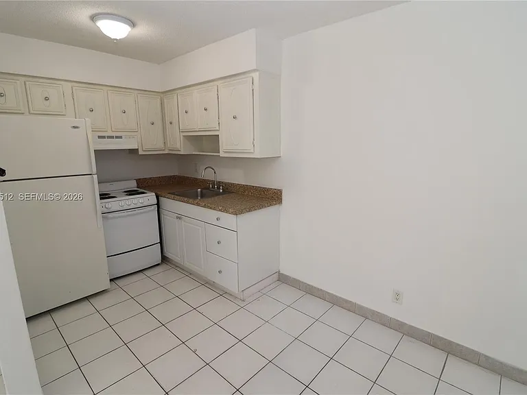 59 NW 37th St #5 — Photo 16
