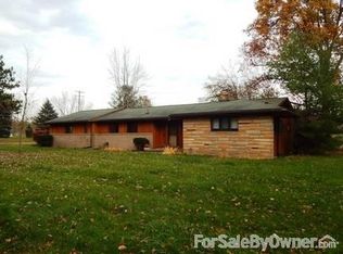 8990 Pontiac Trl, South Lyon, MI 48178