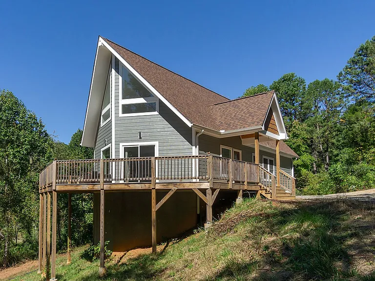 27 M L Reagan Dr — Photo 1