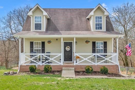 2nd image of 272 Audrea Ln