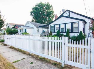 10222 213th St, Queens Village, NY 11429