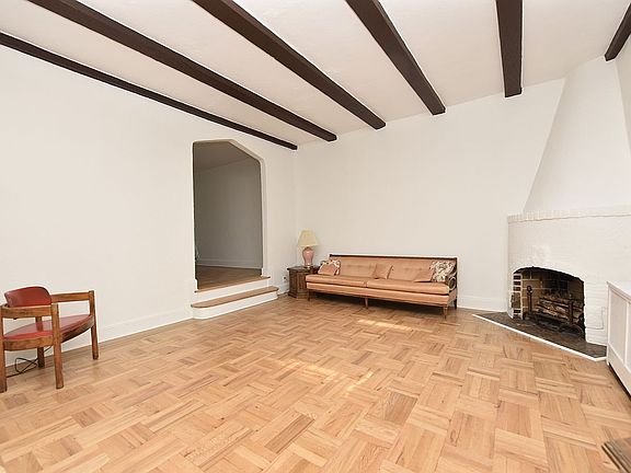 5th image of 3041 89th St