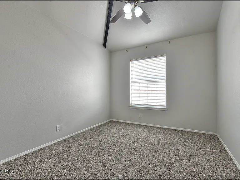 1909 Polly Harris Dr — Photo 34