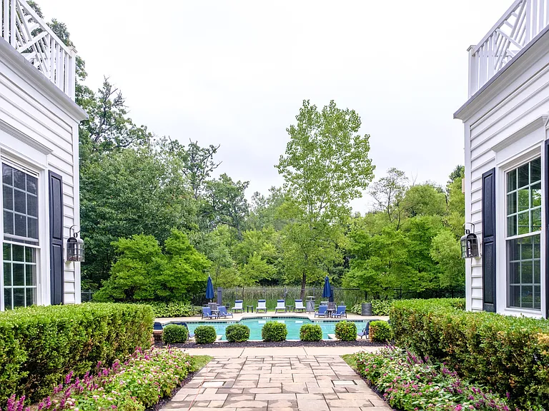 The Residence at Christopher Wren Apartments — Photo 30