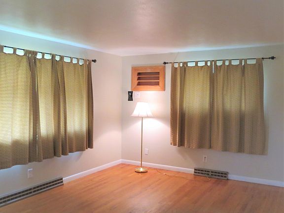 4th image of 1105 Lake St
