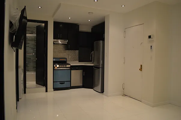 Rented by CoSo Apartments | media 23