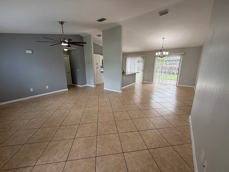 2791 SW Jerico Ln — Photo 2
