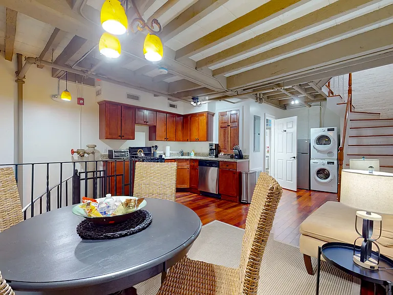 13 Union St #4 — Photo 4