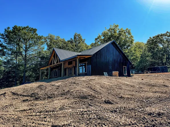 1352 Terrapin Creek Rd, Lobelville, TN 37097