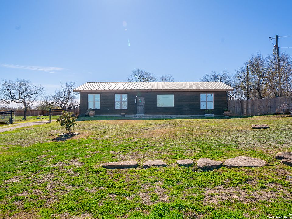 1st image of 213 COUNTY ROAD 5635