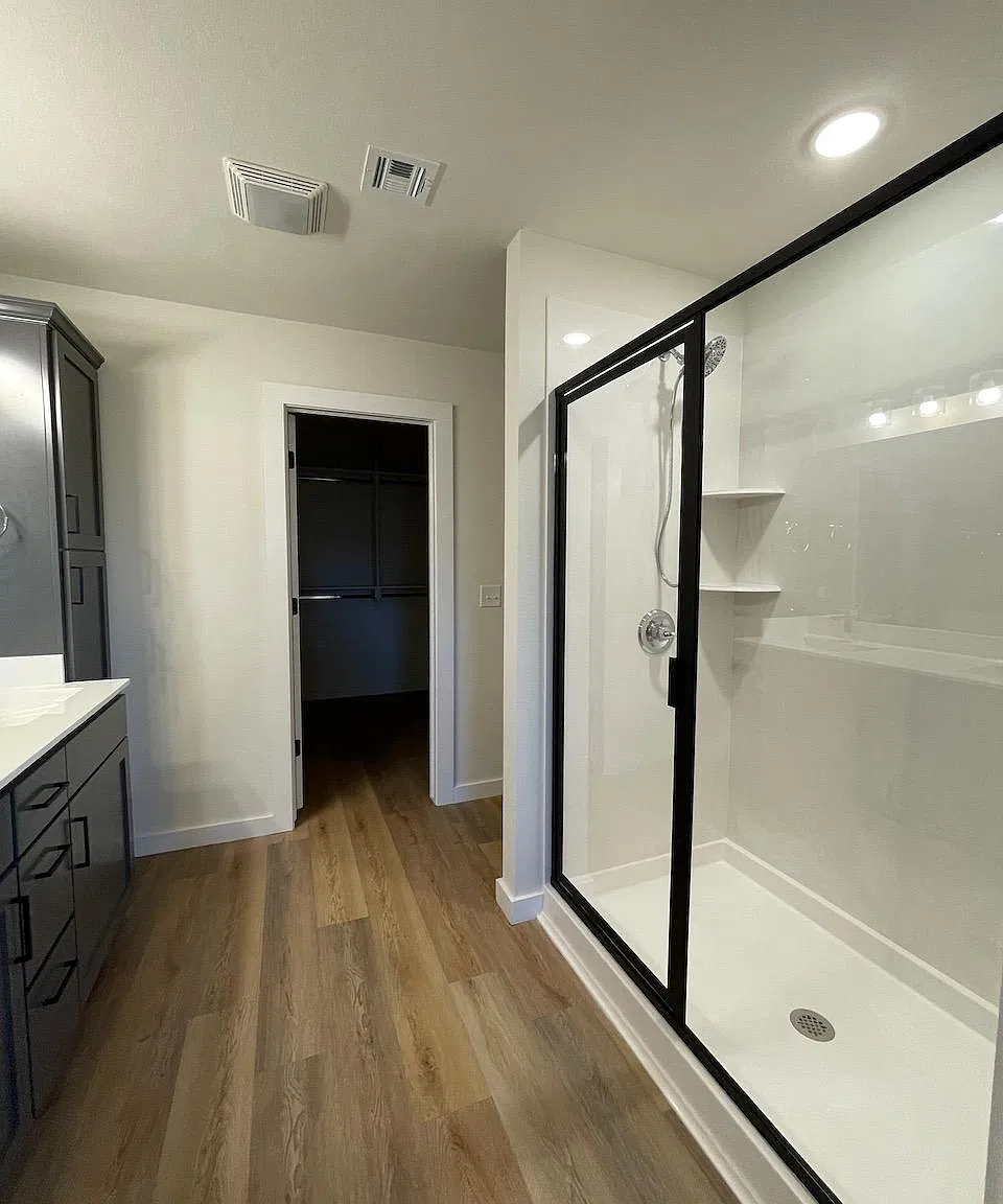 4 bed, 1941 sqft, $2,450 — Photo 4