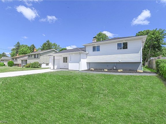 3rd image of 13430 Donald Dr