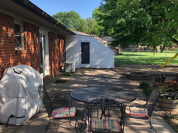 5th image of 2520 Saratoga Dr