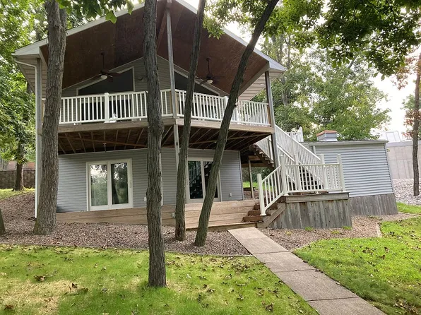 240 Hillcrest Rdg, Montezuma, IA 50171