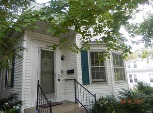 335 E Wood St, Hillsboro, IL 62049