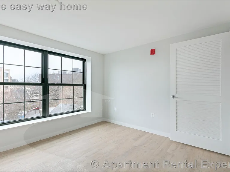 10 Soden St #8 — Photo 7