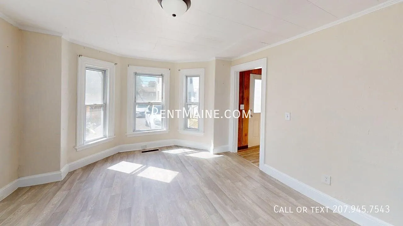 3 bed, 1063 sqft, $1,575 — Photo 4
