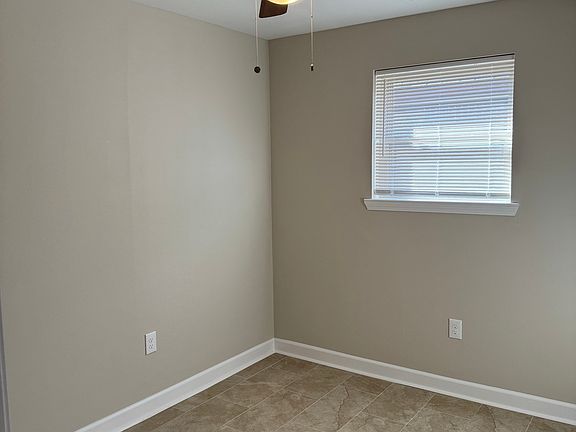 3rd image of 4832 Viola St #1