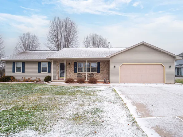 109 Nicole Ln, Wrightstown, WI 54180