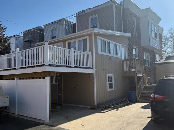 345 Stevens St, Philadelphia, PA 19111