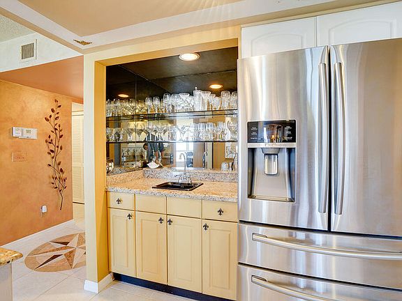 3rd image of 2400 S Ocean Drive #4102