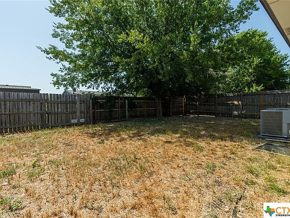 5th image of 3210 Toledo Dr