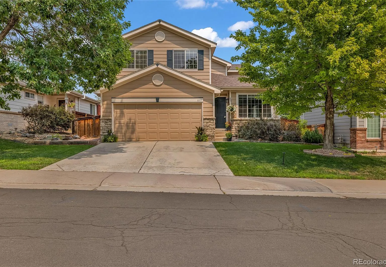 3 bed, 2.5 bath, 2317 sqft, $3,000 — Photo 1