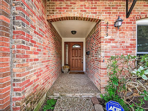 2nd image of 4513 Acacia St