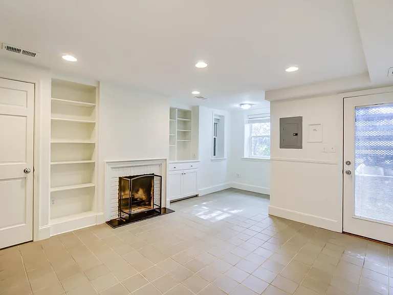 1014 S Carolina Ave SE #B — Photo 3
