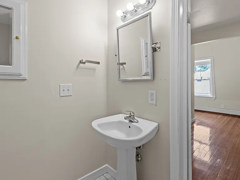 30 Princeton Ave #6 — Photo 14