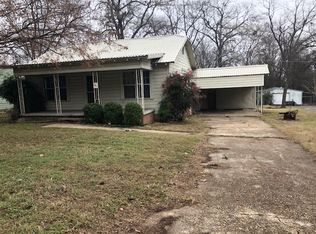 208 N Tyler St, Big Sandy, TX 75755