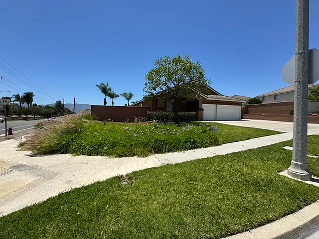 2136 Bowdoin St — Photo 4