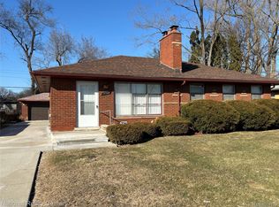 18904 Hilton Dr, Southfield, MI