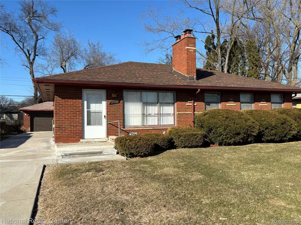 18904 Hilton Dr, Southfield, MI 48075