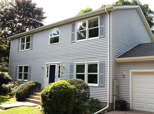 100 Asher Ave, Pawcatuck, CT 06379
