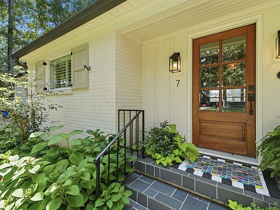 3rd image of 7 Virginia Ln