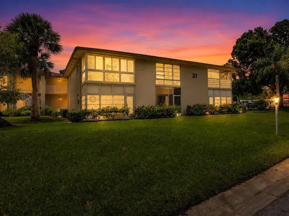 31 Lake Vista Trl APT 205, Port Saint Lucie, FL 34952
