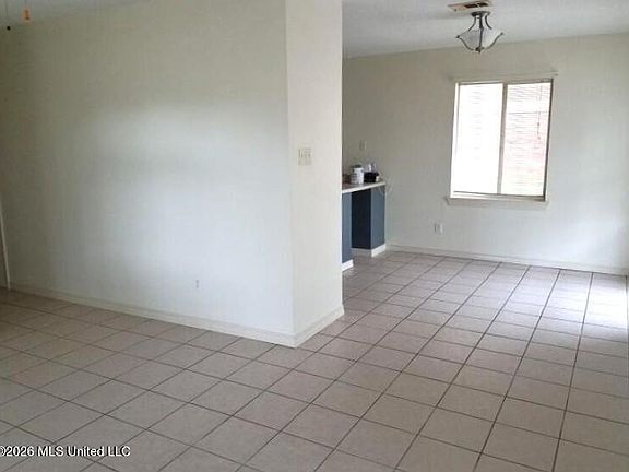 4th image of 7105 Melrose Dr