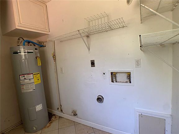 4th image of 9466 N Burrwood Cir