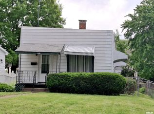 223 S 1st Ave, Canton, IL 61520