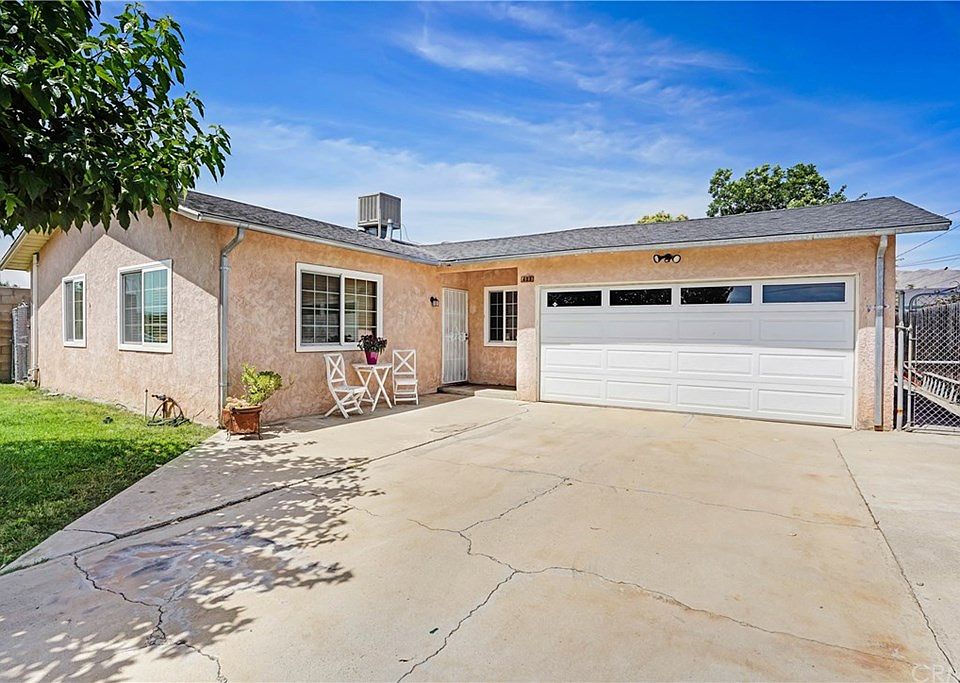 1st image of 435 W Camellia Way