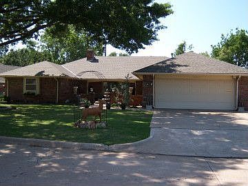 3rd image of 3105 Goshen Dr