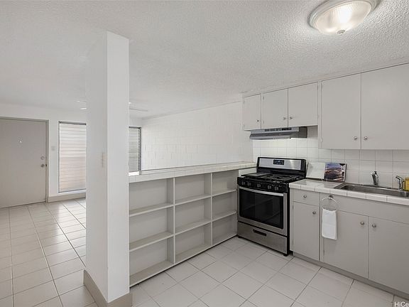 3rd image of 2501 Coyne St APT 205