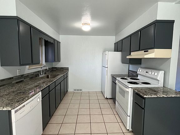 4th image of 3842 N Osceola St #2