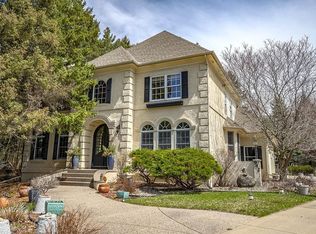 942 Sprucewood Ct, Saint Paul, MN 55115