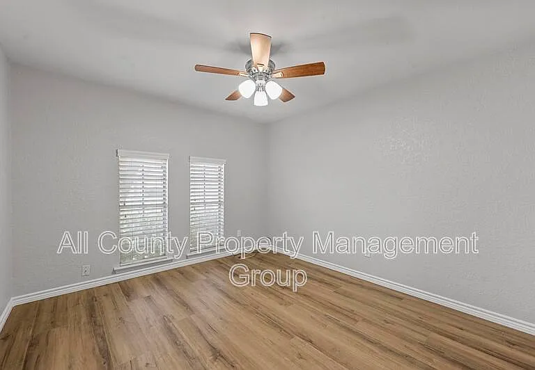 3108 Shady Brook Dr — Photo 15