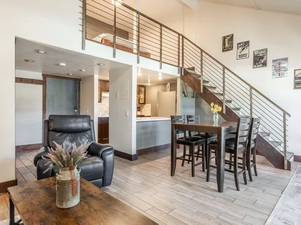 2289 Sierra Nevada Rd #F11, Mammoth Lakes, CA 93546