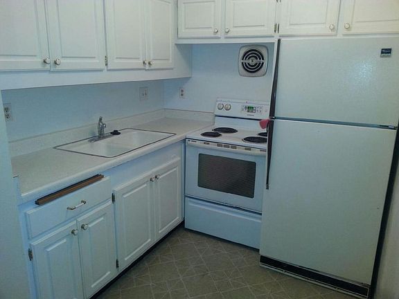 2nd image of 3333 5th Ave Unit 5A