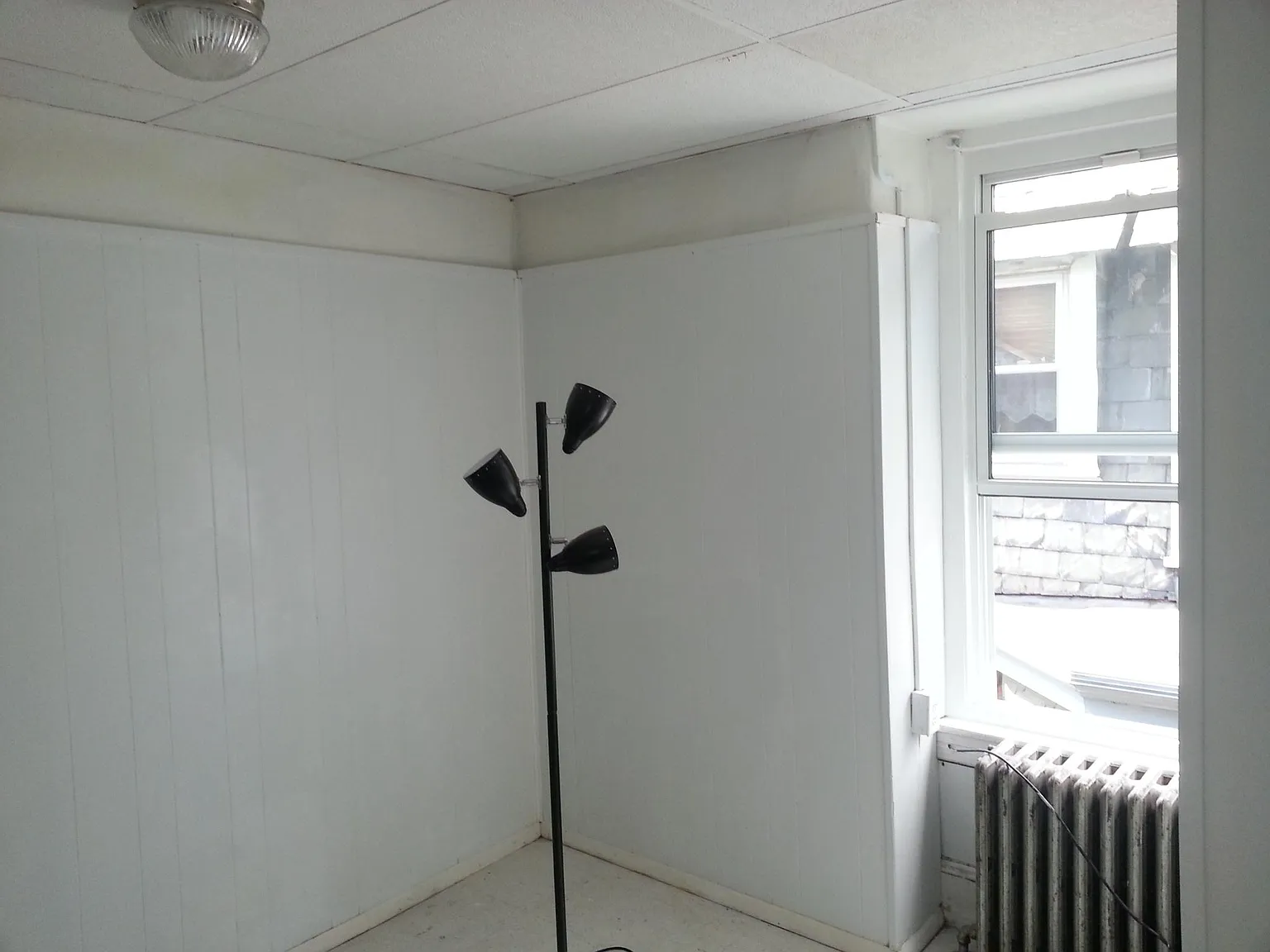 2 bed, 1000 sqft, $1,300 — Photo 2