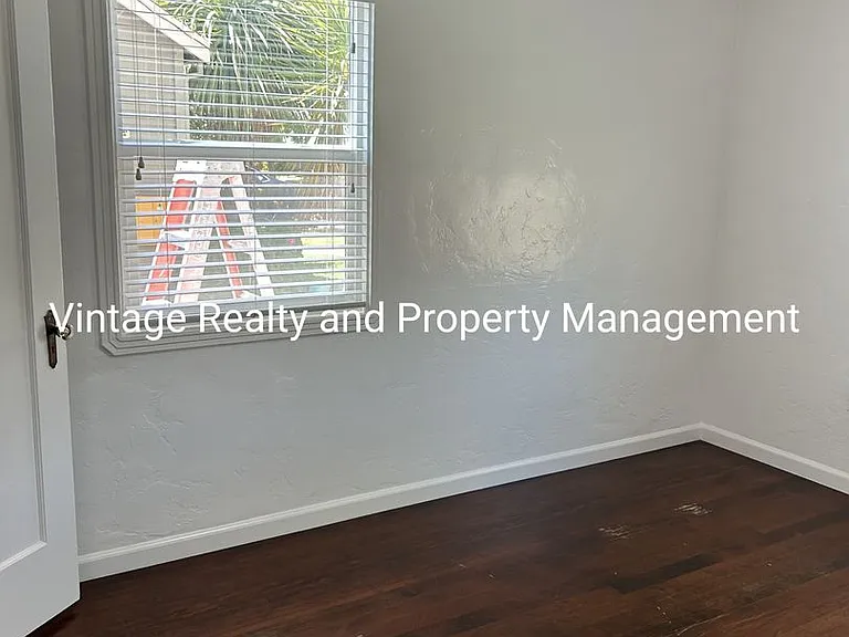 308 Louie Ave — Photo 11